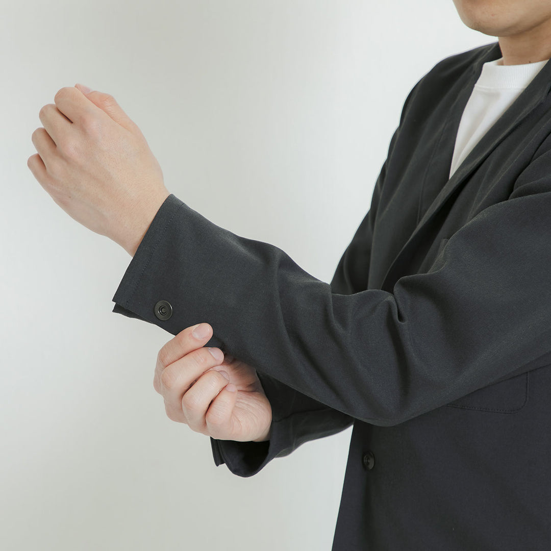 【フォーマルな見た目なのに疲れない着心地】「着たくないのに、毎日着てしまう」 ジャケット / アスファルト